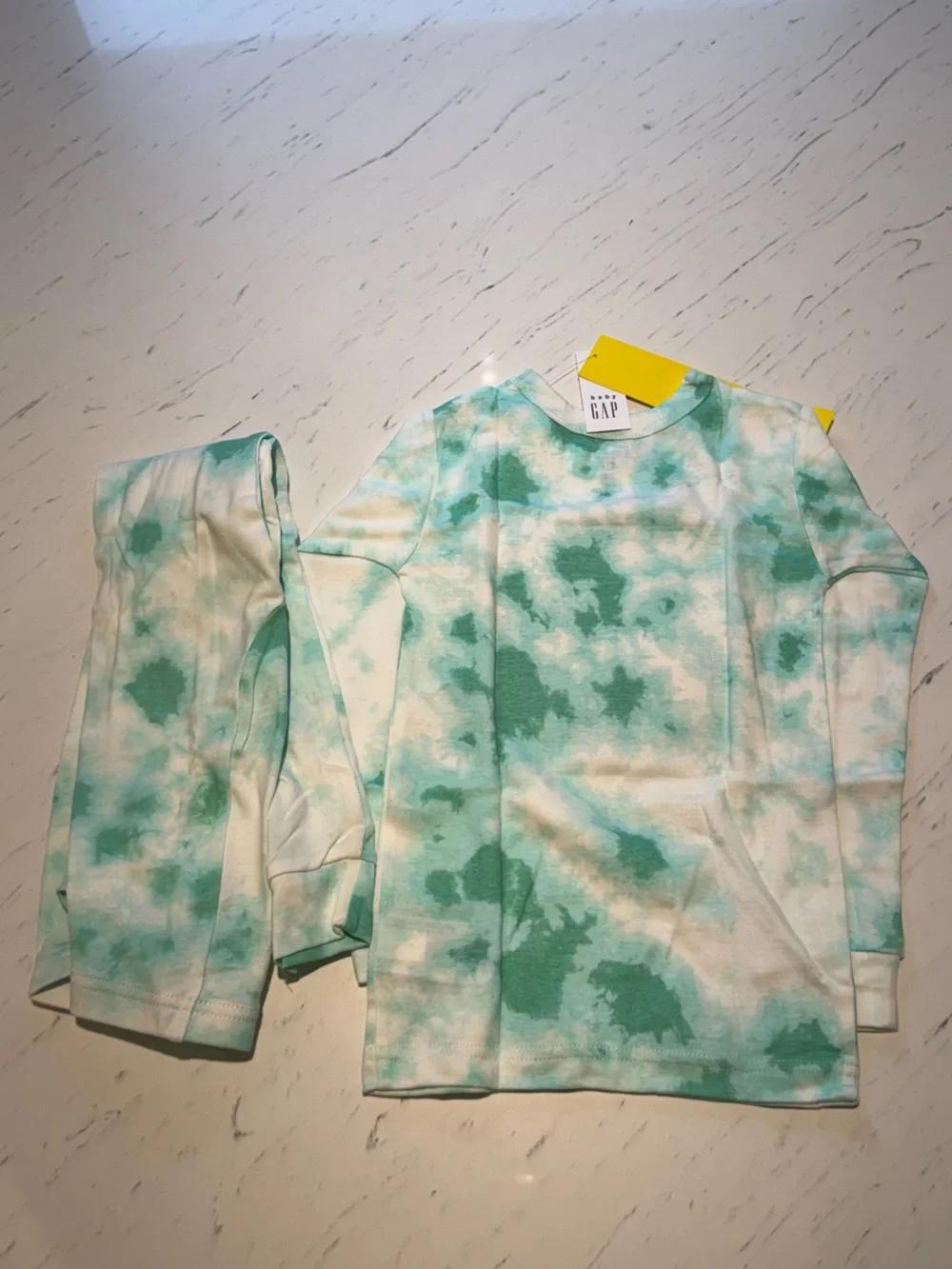 GAP Shimmery Butterfly Tie-Dye Long Sleeve & Pant Pajama Set